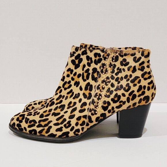 Vionic Georgia Leopard Cheetah Print Calf Hair Studded Ankle Boots Womens Size 8 - Picture 6 of 14